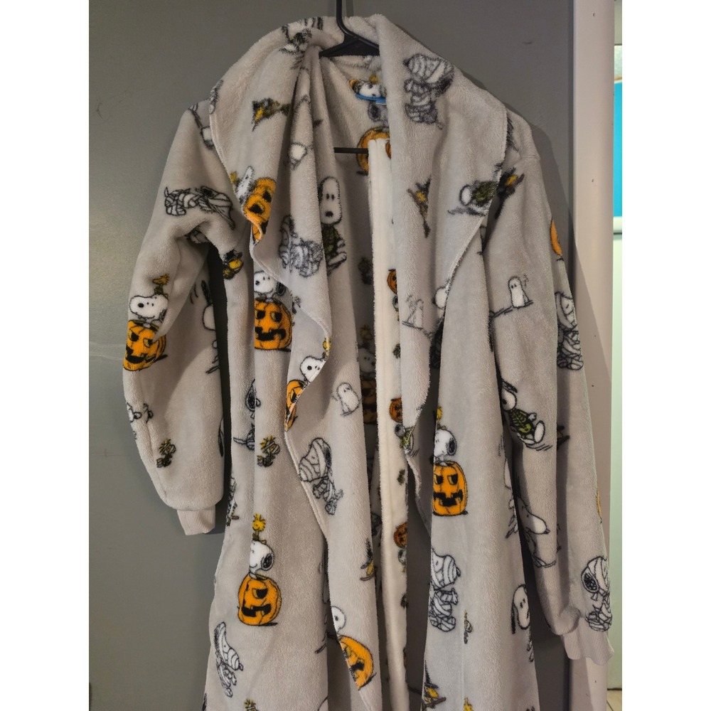 Peanuts Snoopy Halloween Fleece Robe Grey Pumpkin Mummy Woodstock M